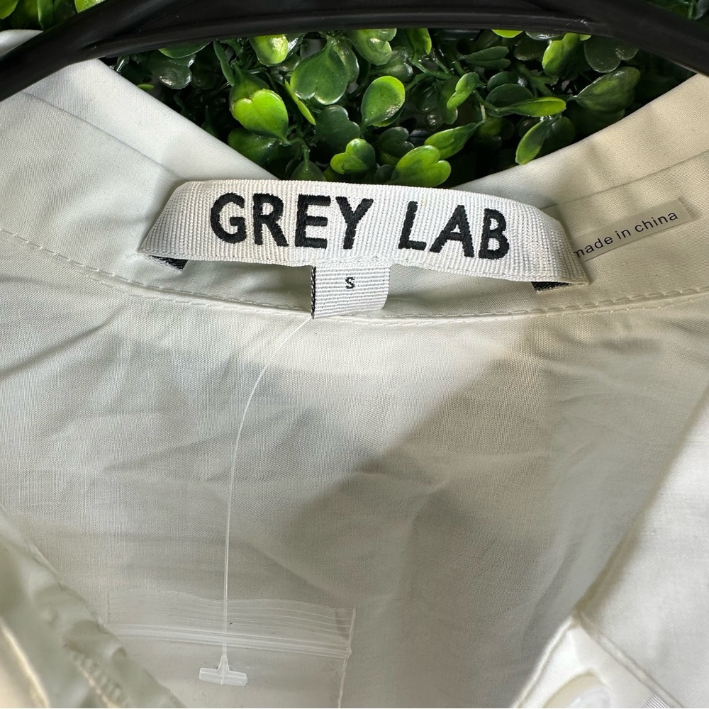 Nwt Grey Lab white Button-Up Blouse‎ cropped - Picture 4 of 8